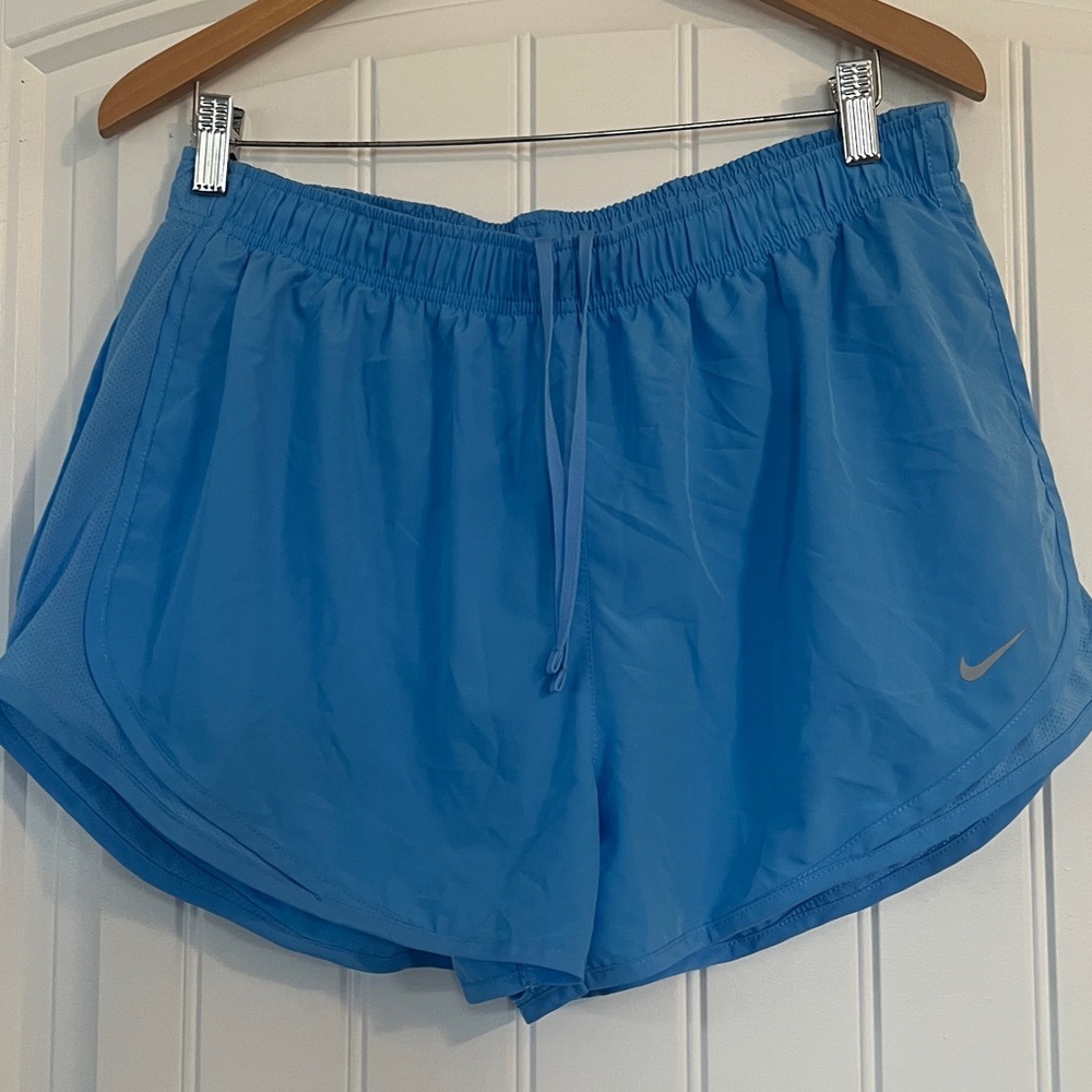 NIKE dry fit Shorts Size XL new